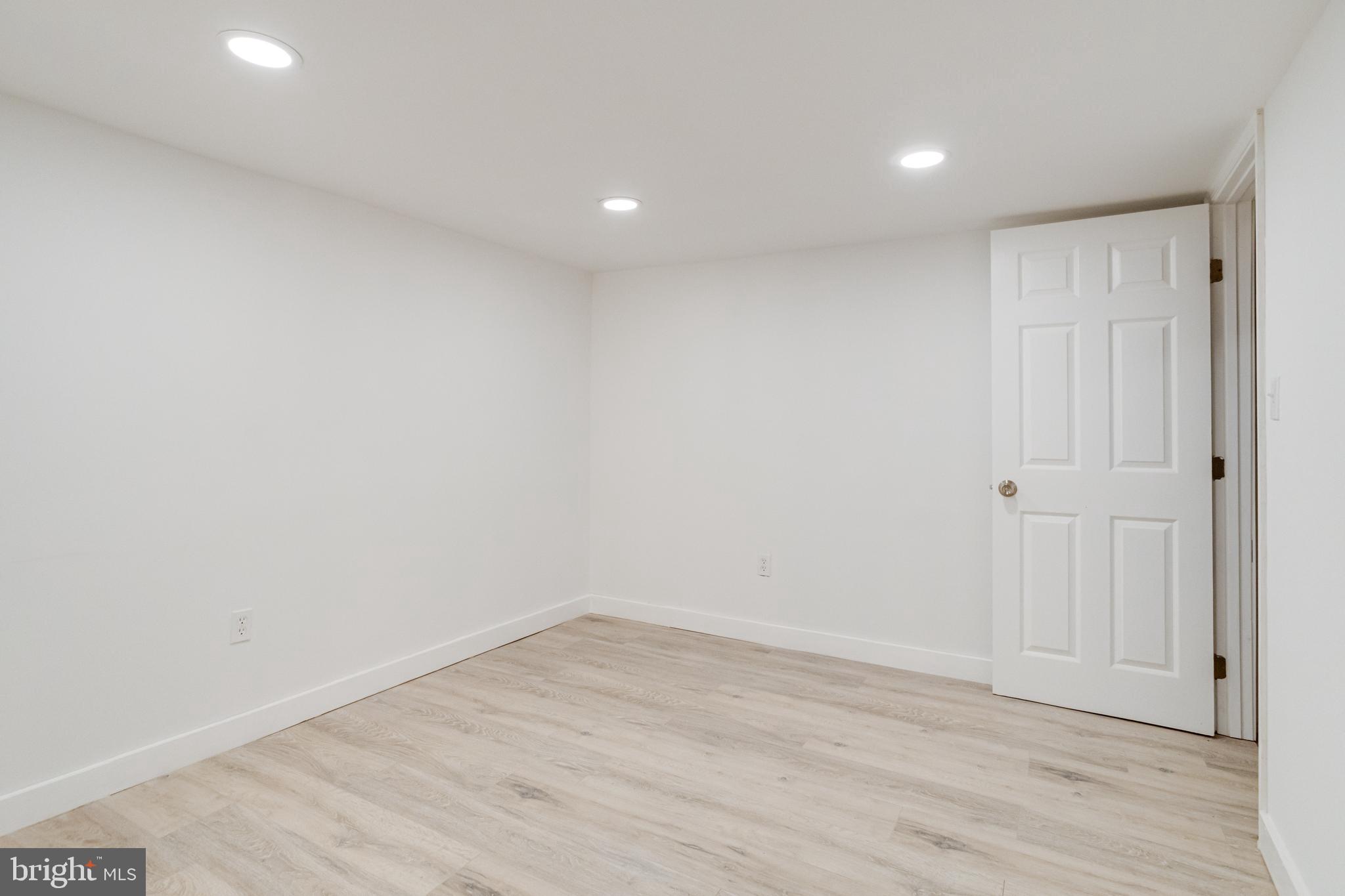 2934 Ellicott Driveway Baltimore, MD 21216 - Photo 27 of 29
