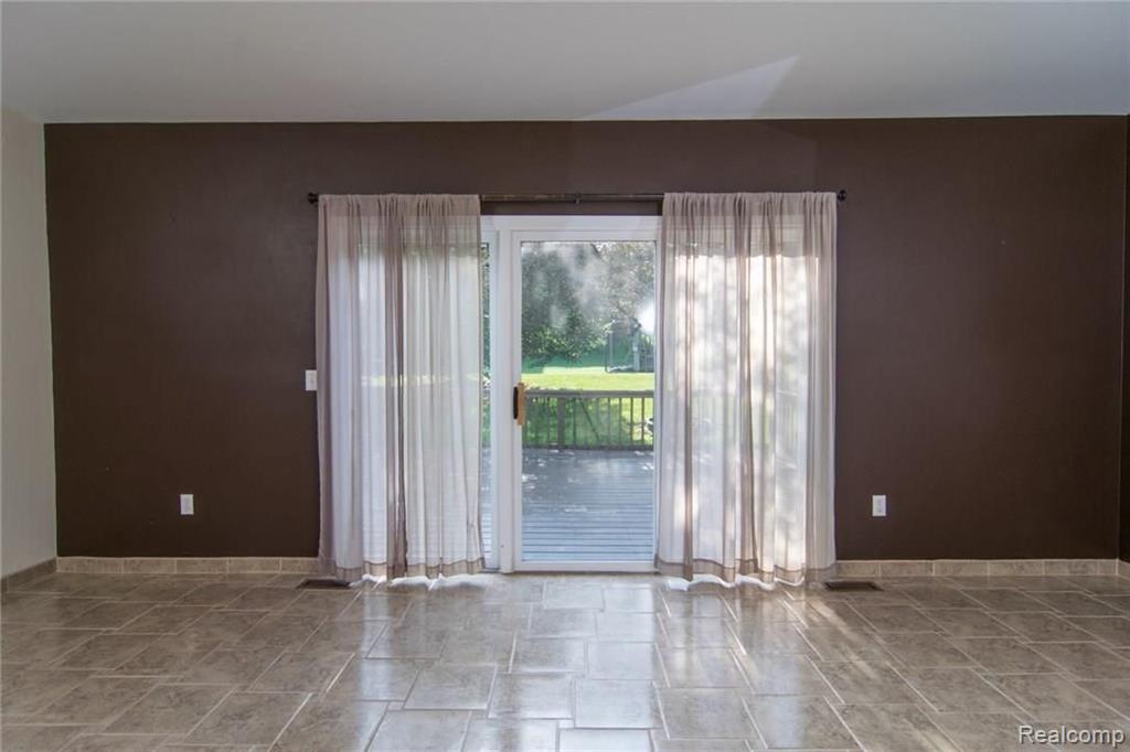 3055 Lexham Lane Rochester Hills, MI 48309 - Photo 13 of 35