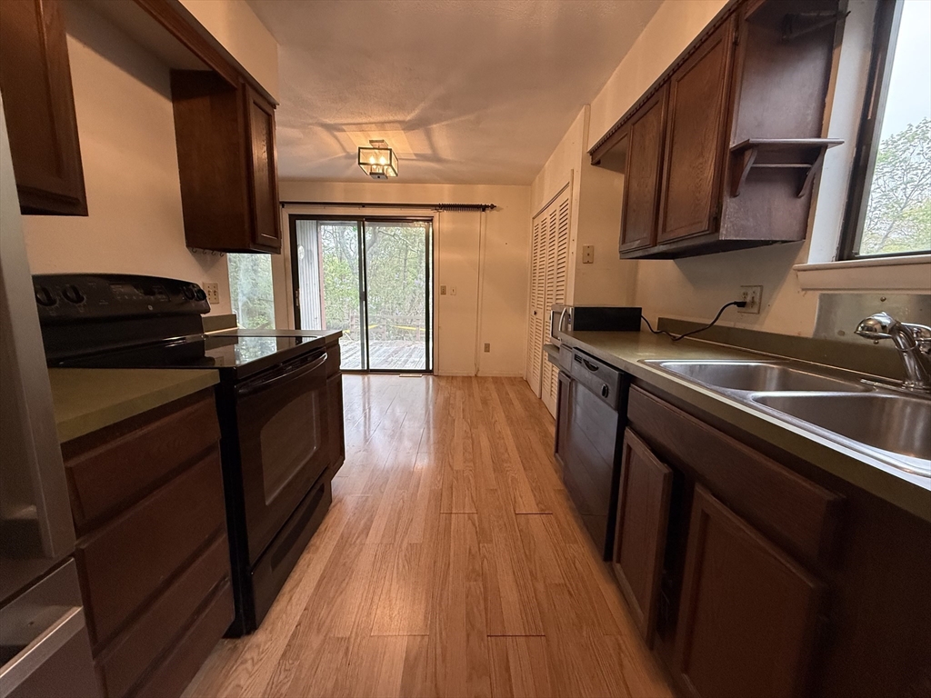 108 Observatory Waye Marshfield, MA 02050 - Photo 5 of 40 Gallery Image 5