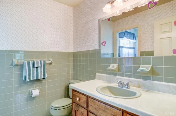 $531,600 | 1304 Gills Road, Bedford, VA 24523
