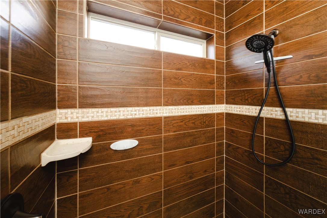 3359 Motherload Road Kingman, AZ 86401 - Photo 15 of 51 Bathroom