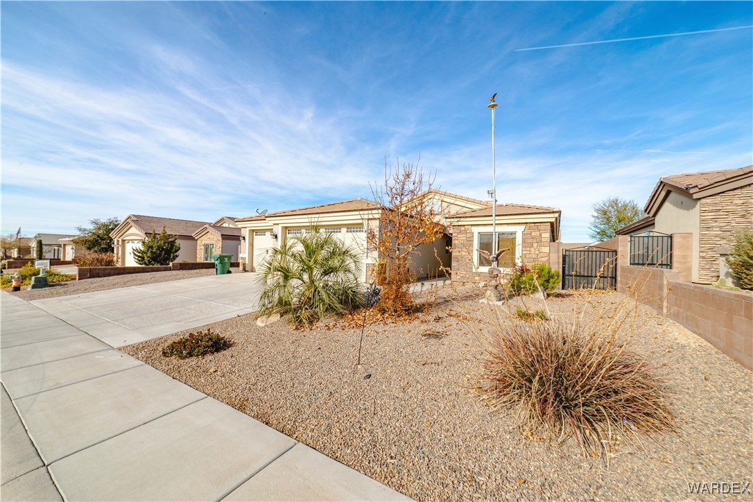 3359 Motherload Road Kingman, AZ 86401 - Photo 47 of 51 Front of Structure