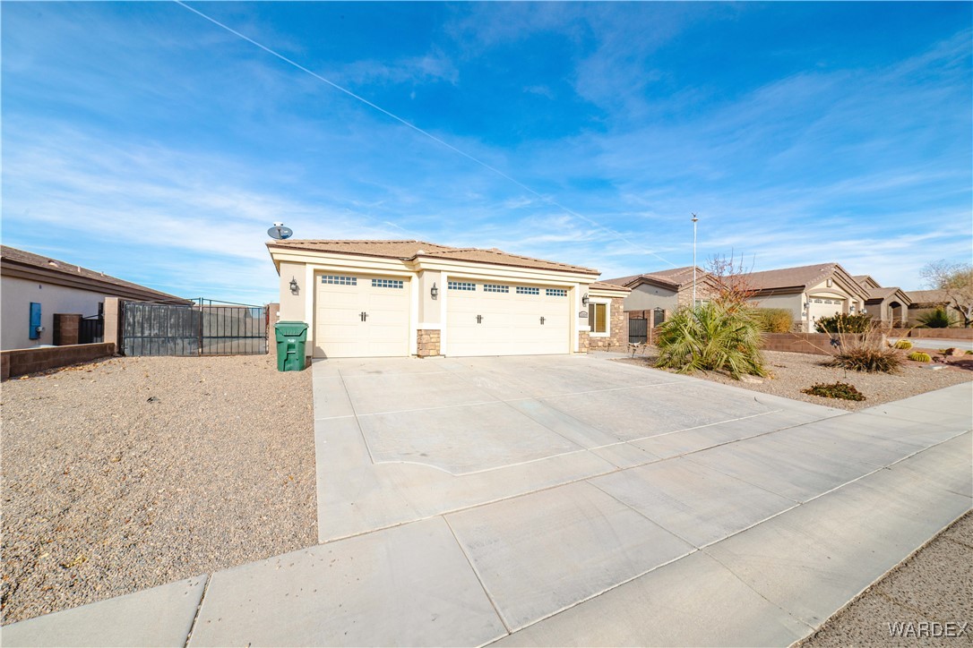 3359 Motherload Road Kingman, AZ 86401 - Photo 48 of 51 Front of Structure