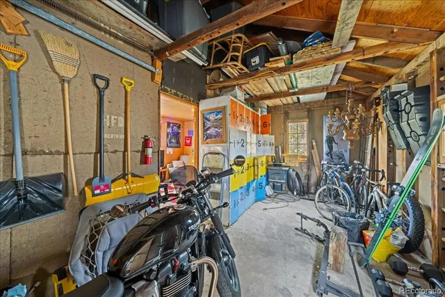 a view of a garage with an bike