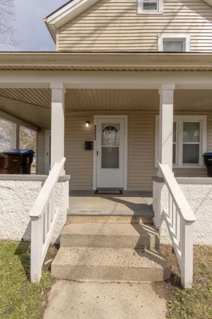 $1,150 | 125 Bell Street, Unit B, Ypsilanti, MI 48197