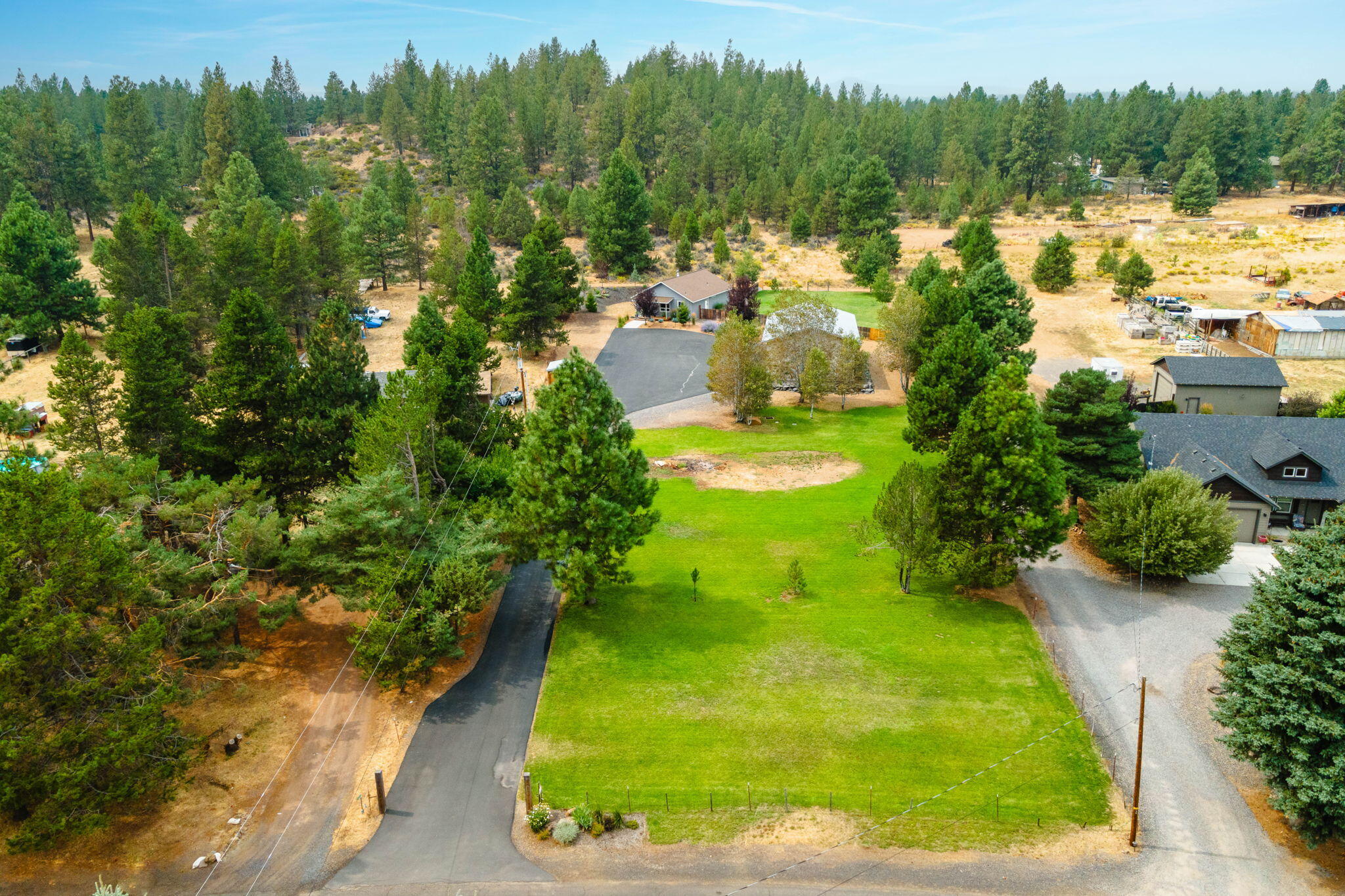 19227 Shoshone Road Bend, OR 97702 - Photo 2 of 49 2