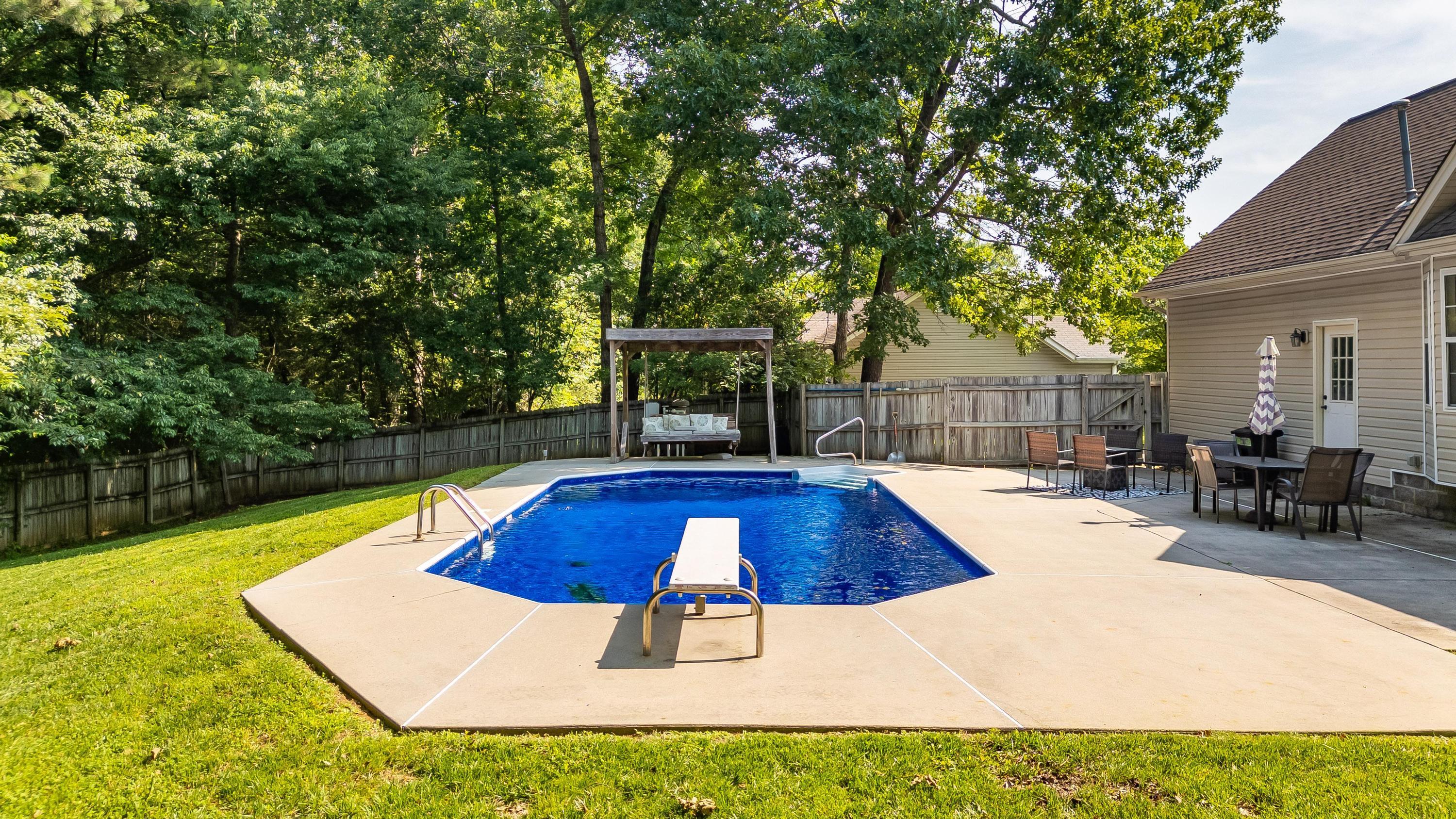 140 MacMillan Road Northeast Cleveland, TN 37323 - Photo 27 of 30 Pool With Diving Board