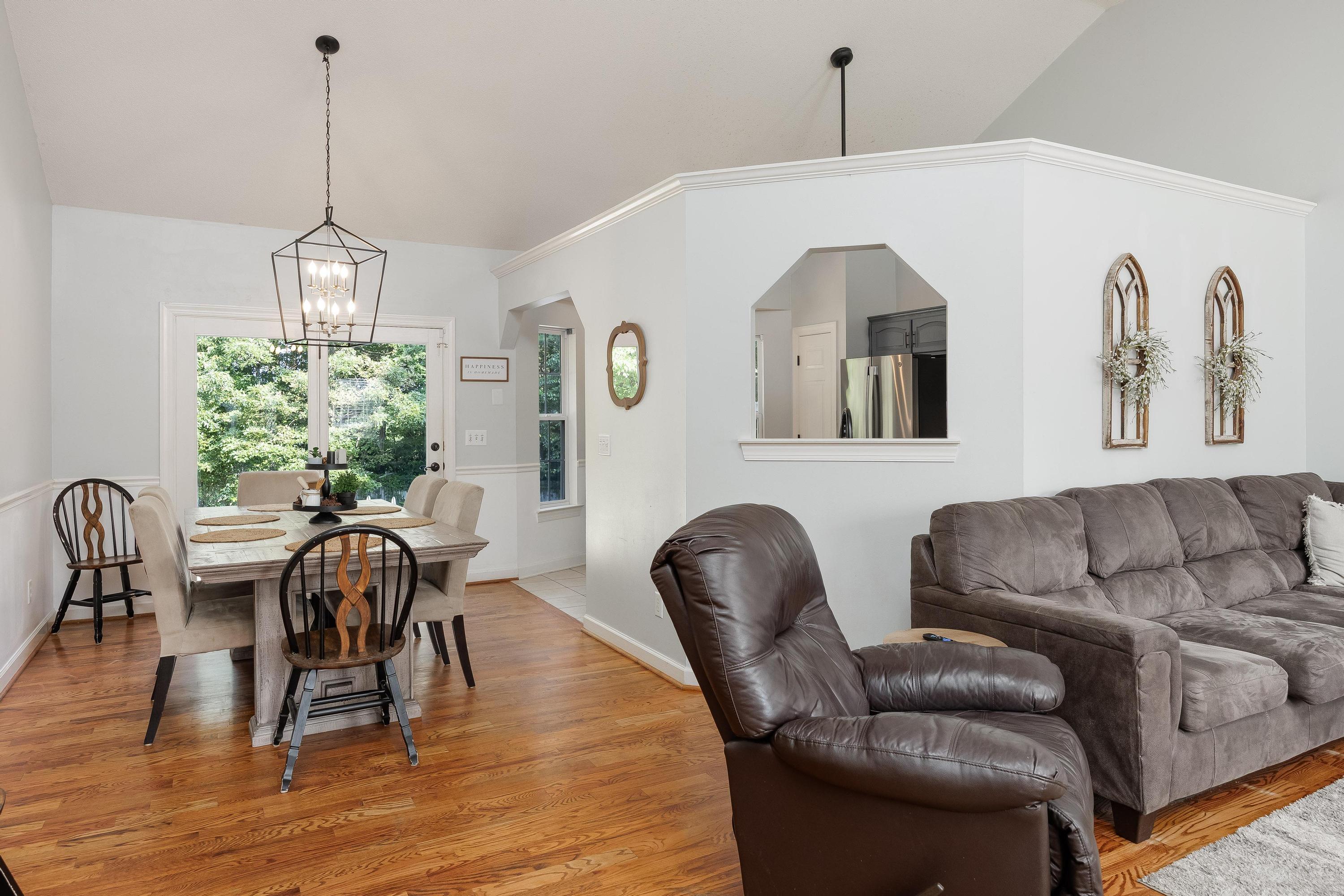 140 MacMillan Road Northeast Cleveland, TN 37323 - Photo 6 of 30 Living Room Open to Dining