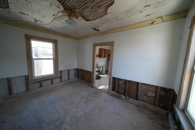 $69,500 | 59 Military Street, Houlton, ME 04730