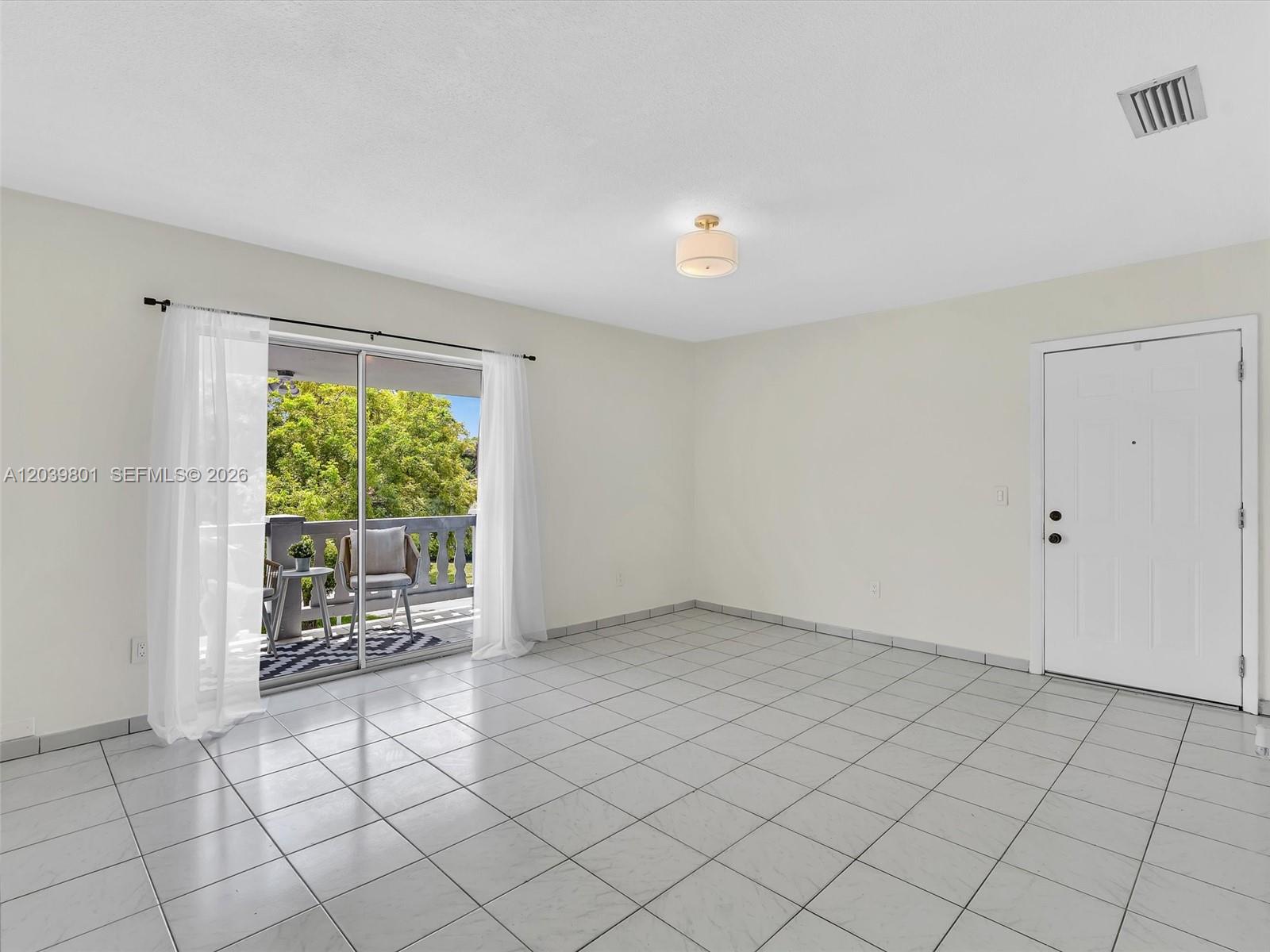 22 Southwest 55th Avenue Road, Unit 22 Miami, FL 33134 - Photo 6 of 36 Gallery Image 6