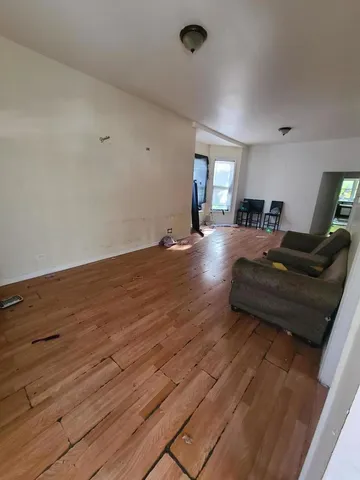 $89,500 | 245 West 106th Street, Chicago, IL 60628