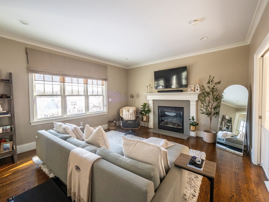 38 Troy Lane, Unit 1 Waban, MA 02468 - Photo 2 of 37