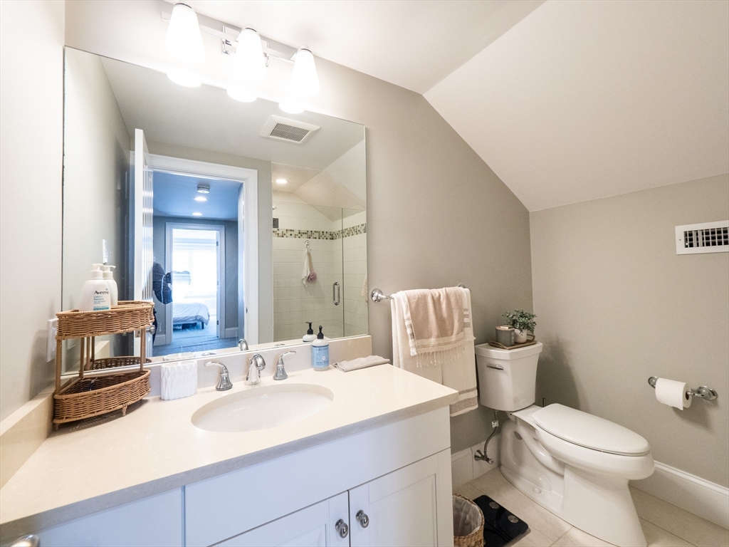 38 Troy Lane, Unit 1 Waban, MA 02468 - Photo 25 of 37