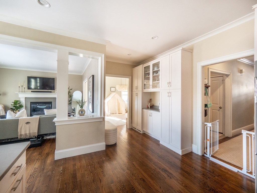 38 Troy Lane, Unit 1 Waban, MA 02468 - Photo 3 of 37