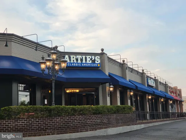 $3,395 | 9602 Ridge Avenue, Fairfax, VA 22030