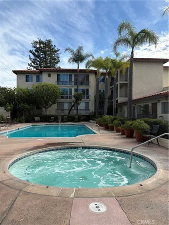 $2,900 | 12720 Burbank Boulevard, Valley Village, CA 91607