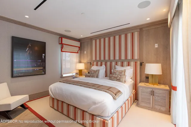 $6,495,000 | 236 Phipps Plaza, Unit 202, Palm Beach, FL 33480