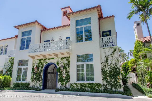 $6,495,000 | 236 Phipps Plaza, Unit 202, Palm Beach, FL 33480