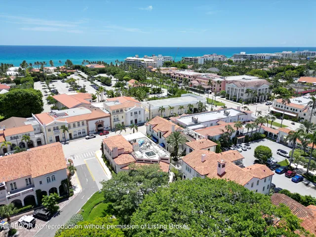 $6,495,000 | 236 Phipps Plaza, Unit 202, Palm Beach, FL 33480