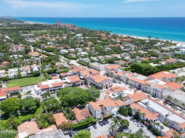 $6,495,000 | 236 Phipps Plaza, Unit 202, Palm Beach, FL 33480
