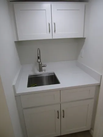 $399,000 | 1496 Commonwealth Avenue, Unit 9E, Boston, MA 02135