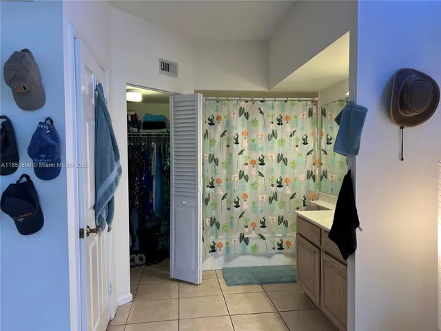 $2,950 | 1280 South Alhambra Circle, Unit 2413, Coral Gables, FL 33146
