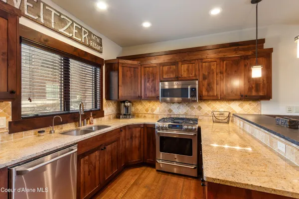 $1,399,000 | 38 Avalanche Road, Unit 2, Sandpoint, ID 83864