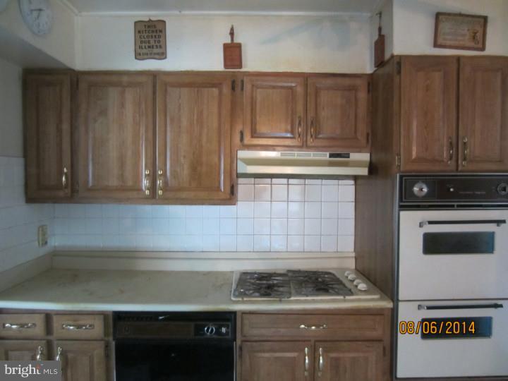 63 Rhodes Avenue Ewing, NJ 08638 - Photo 8 of 18 Gallery Image 8