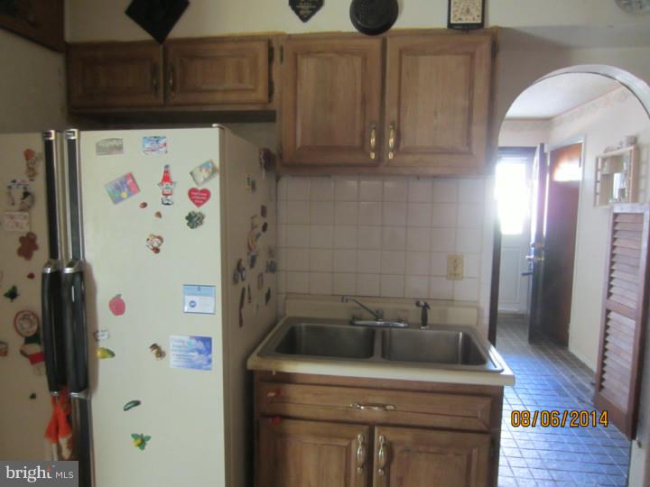 63 Rhodes Avenue Ewing, NJ 08638 - Photo 9 of 18 Gallery Image 9