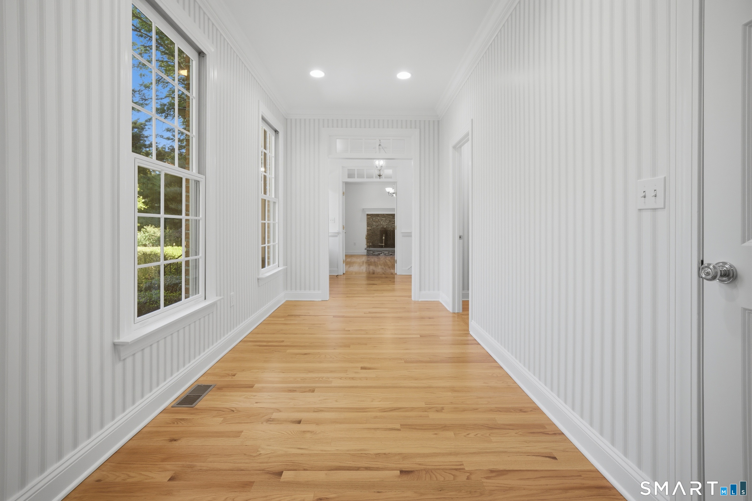 254 Sherwood Farm Road Fairfield, CT 06824 - Photo 7 of 36