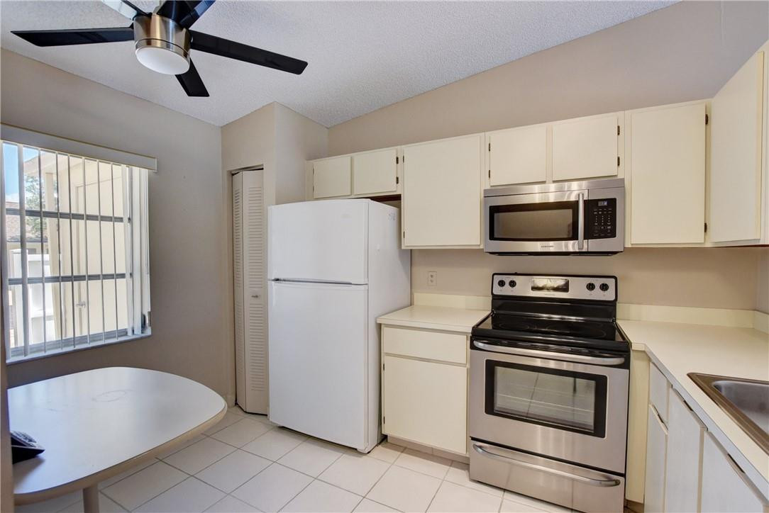 8950 Meadowlark Way Boca Raton, FL 33496 - Photo 12 of 29 Photo 12