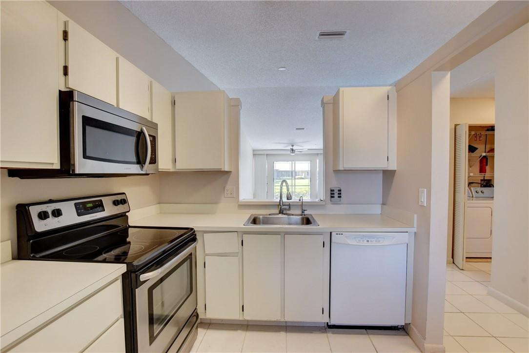 8950 Meadowlark Way Boca Raton, FL 33496 - Photo 13 of 29 Photo 13
