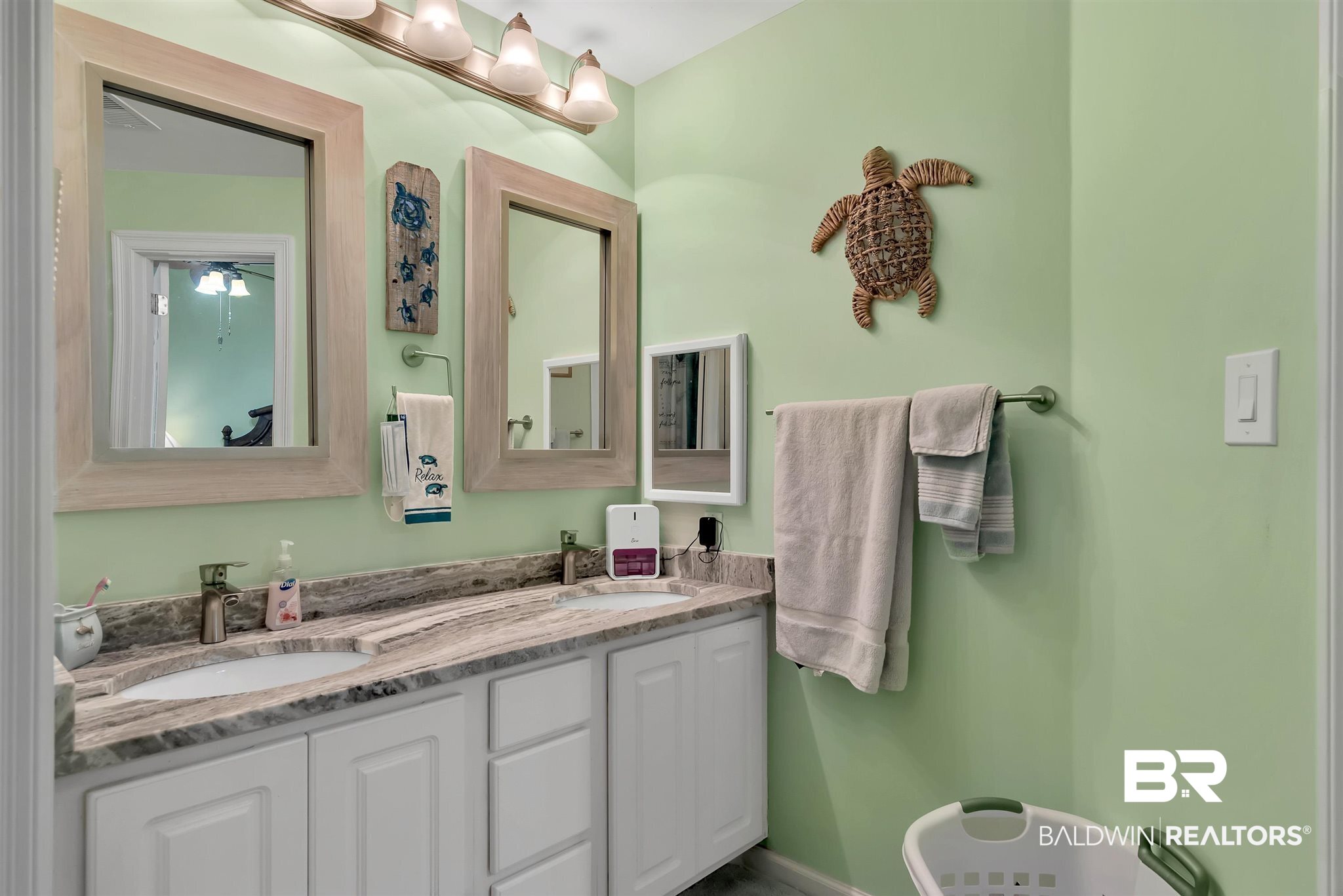 27282 Canal Road, Unit 112 Orange Beach, AL 36561 - Photo 24 of 47 Jack & Jill Bathroom 3