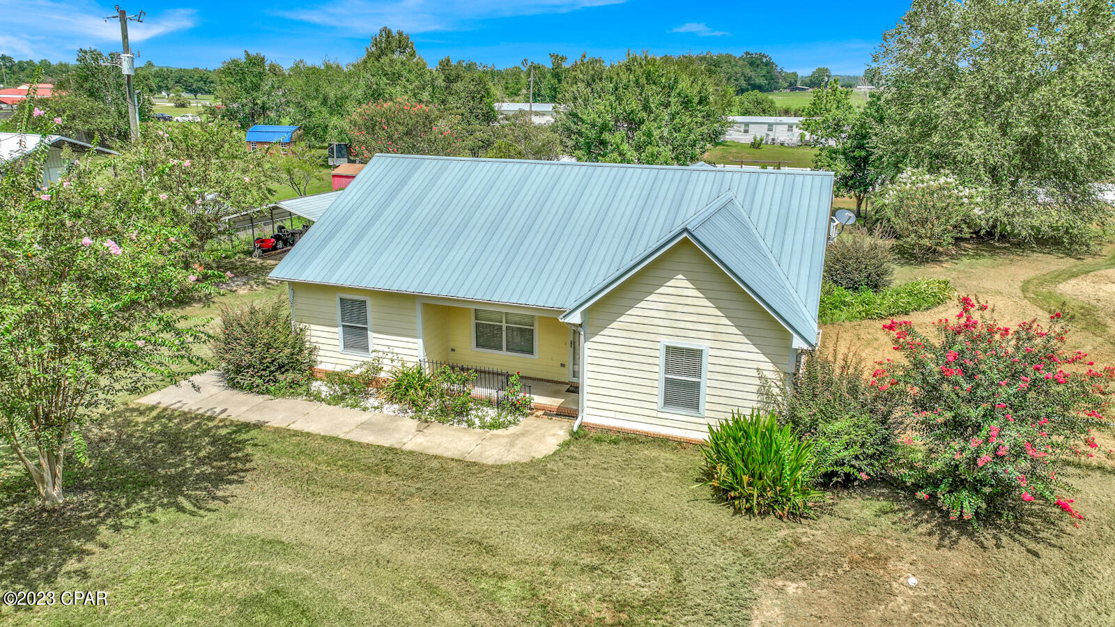 826 Alford Road Chipley, FL 32428 - Photo 2 of 47