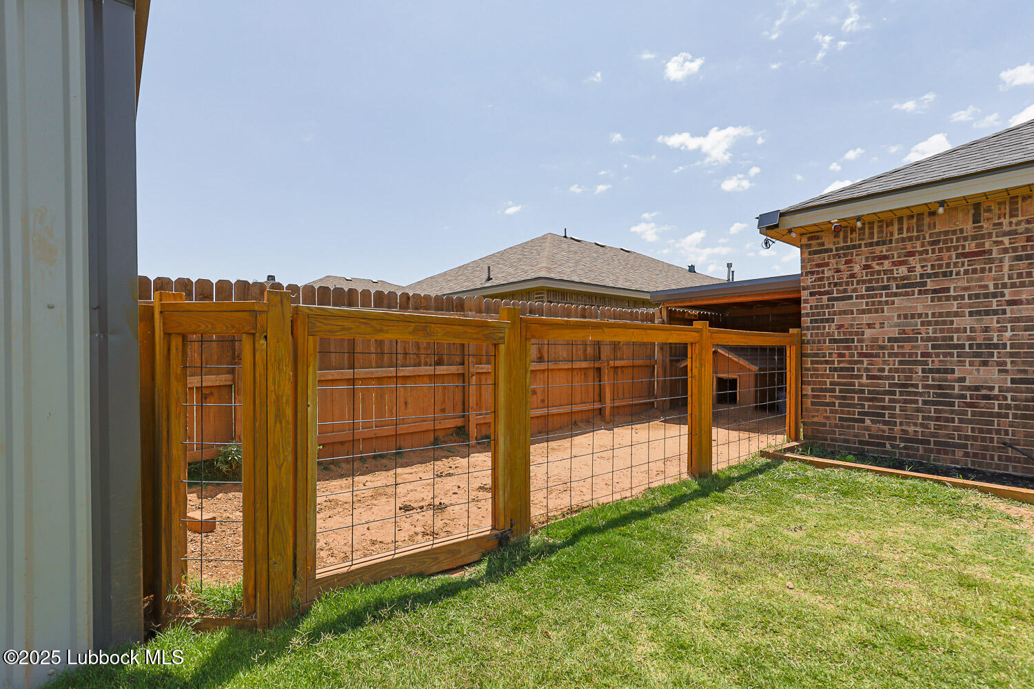 7348 100th Street Lubbock, TX 79424 - Photo 54 of 55 a view of a porch with a backyard