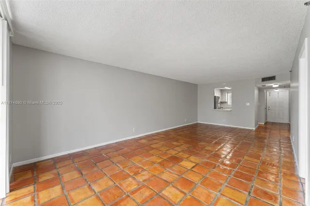 $2,100 | 3150 West Rolling Hills Circle, Unit 209, Davie, FL 33328