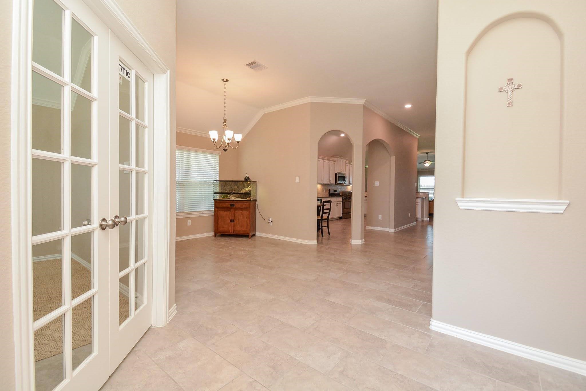 20414 Duncan Run Lane Cypress, TX 77433 - Photo 4 of 18 view of a living room