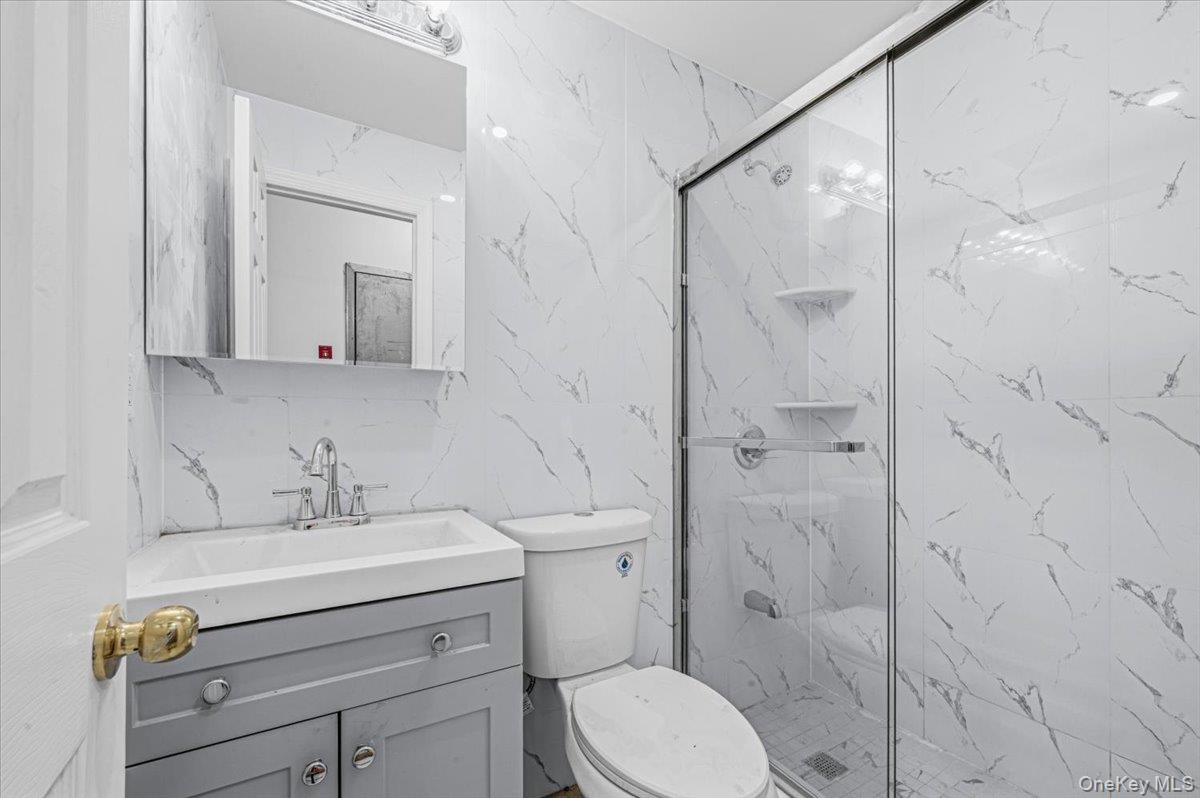 2050 Ryer Avenue Bronx, NY 10457 - Photo 26 of 37