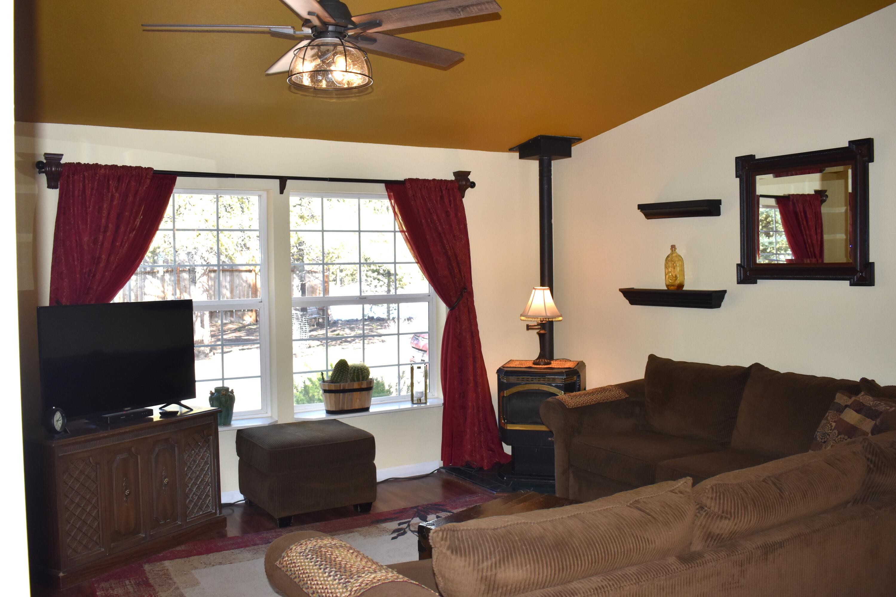 15985 Dawn Road La Pine, OR 97739 - Photo 9 of 63 Dawn 60