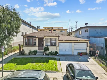 $1,050,000 | 1108 West 117th Street, Los Angeles, CA 90044
