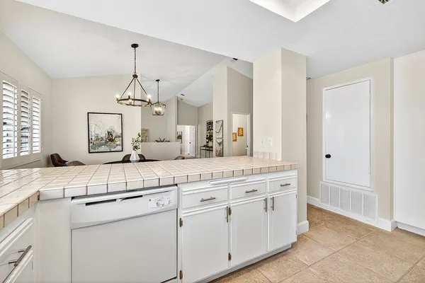 $2,600 | 43791 Calle Las Brisas West, Palm Desert, CA 92211