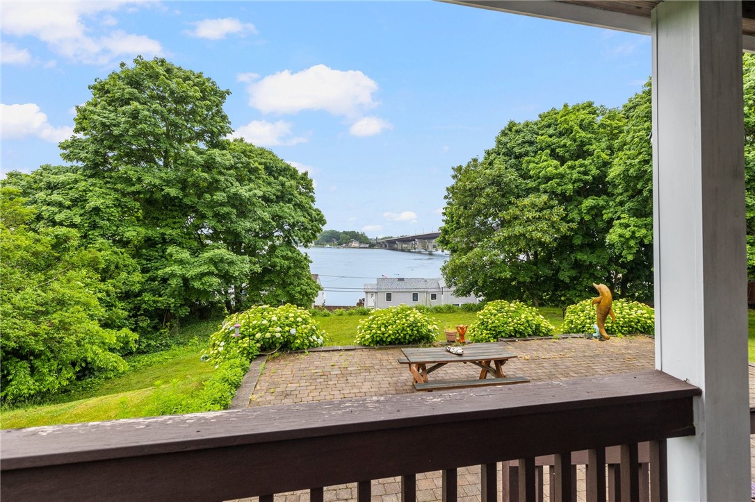 136 Riverside Drive, Unit 3 Tiverton, RI 02878 - Photo 2 of 23