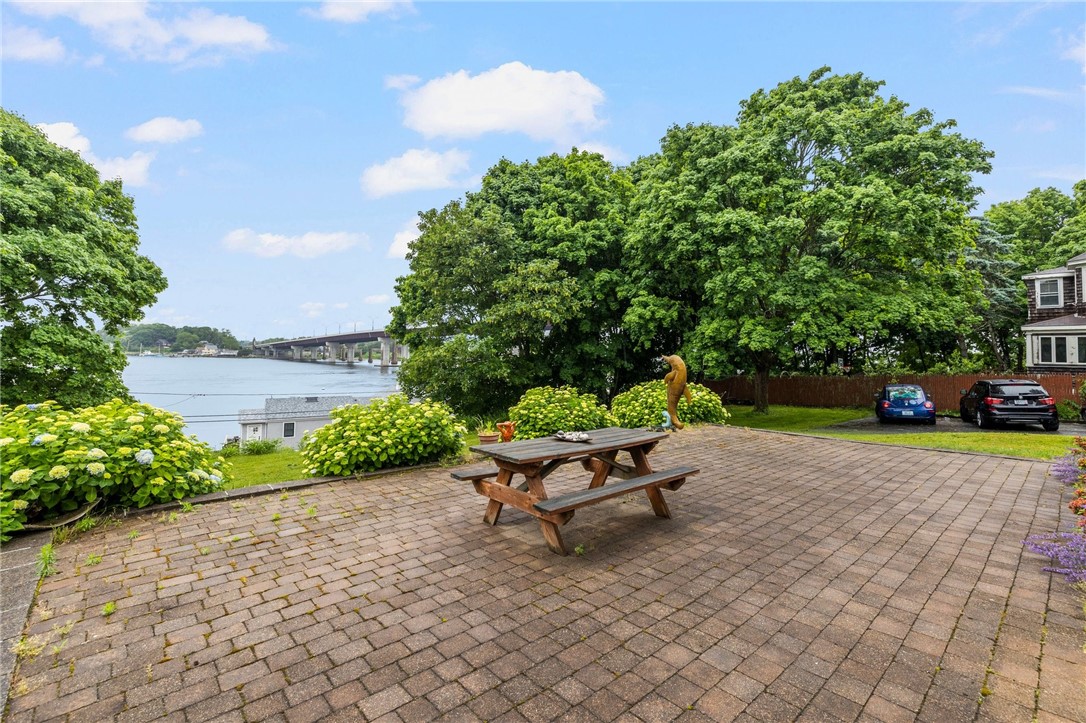 136 Riverside Drive, Unit 3 Tiverton, RI 02878 - Photo 8 of 23
