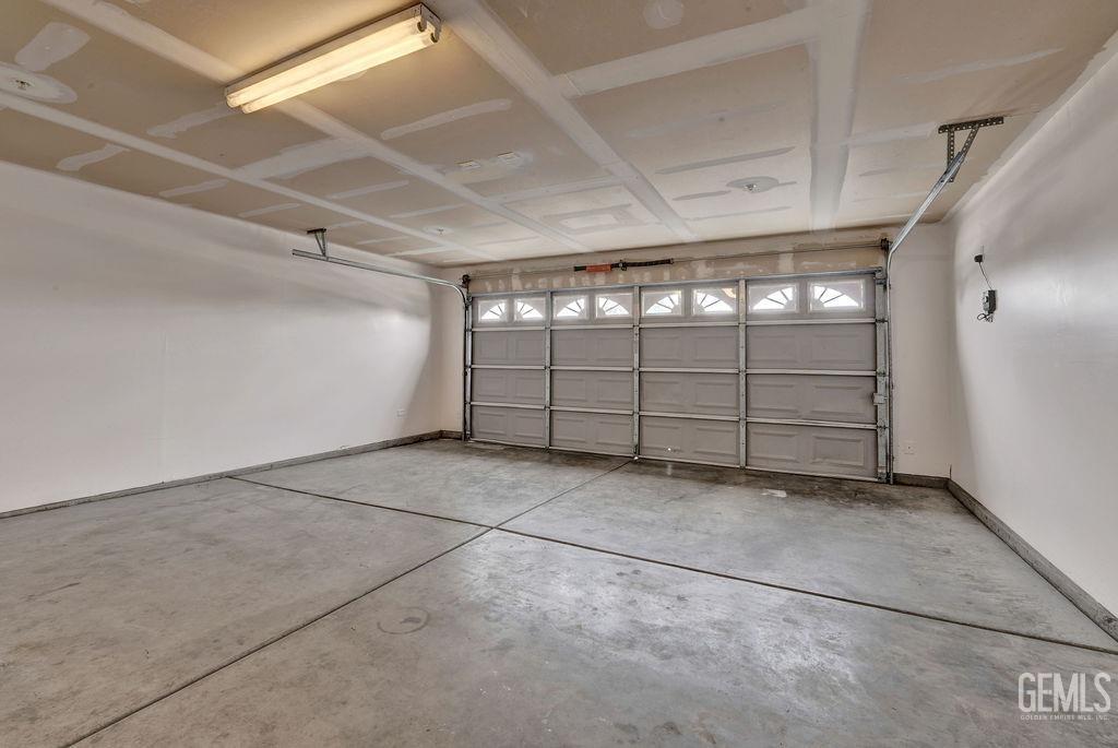 Undisclosed Address McFarland, CA 93250 - Photo 31 of 35 a view of a garage