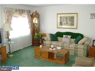 323 Garth Road Oreland, PA 19075 - Photo 2 of 8 Gallery Image 2