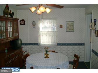 323 Garth Road Oreland, PA 19075 - Photo 3 of 8 Gallery Image 3