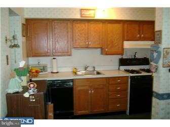 323 Garth Road Oreland, PA 19075 - Photo 4 of 8 Gallery Image 4