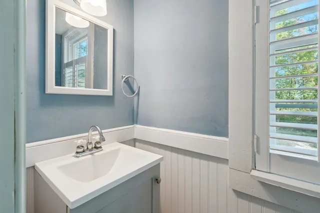 $499,000 | 295 Andover Road, New London, NH 03257