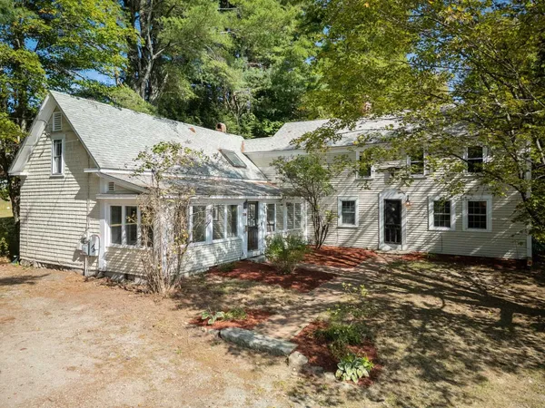 $489,000 | 295 Andover Road, New London, NH 03257