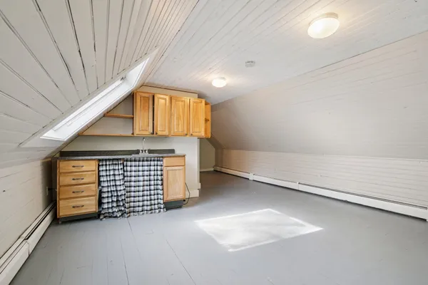 $489,000 | 295 Andover Road, New London, NH 03257